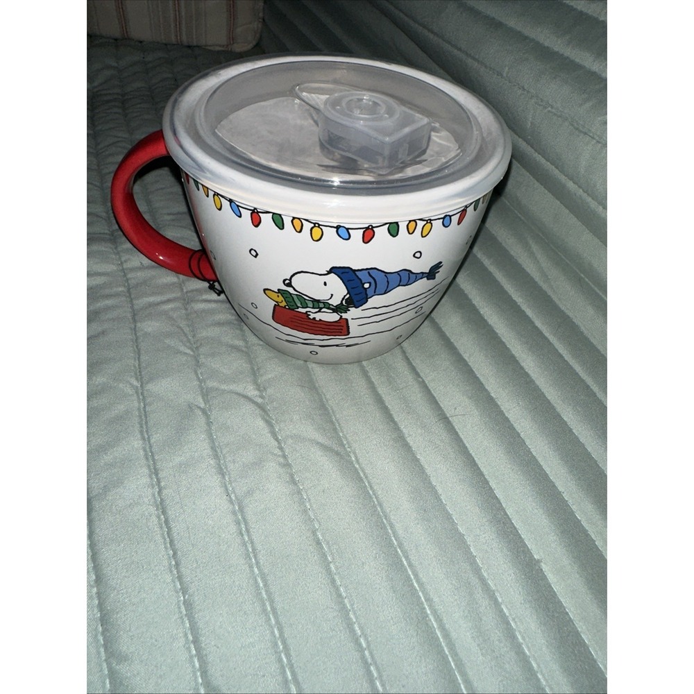 Peanuts Snoopy XL Soup Mug With Handle And Vented Lid